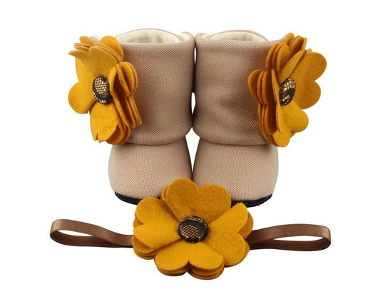 Hug me Teddy Baby Booties & Headband – Soft, Safe, and Stylish Elegance